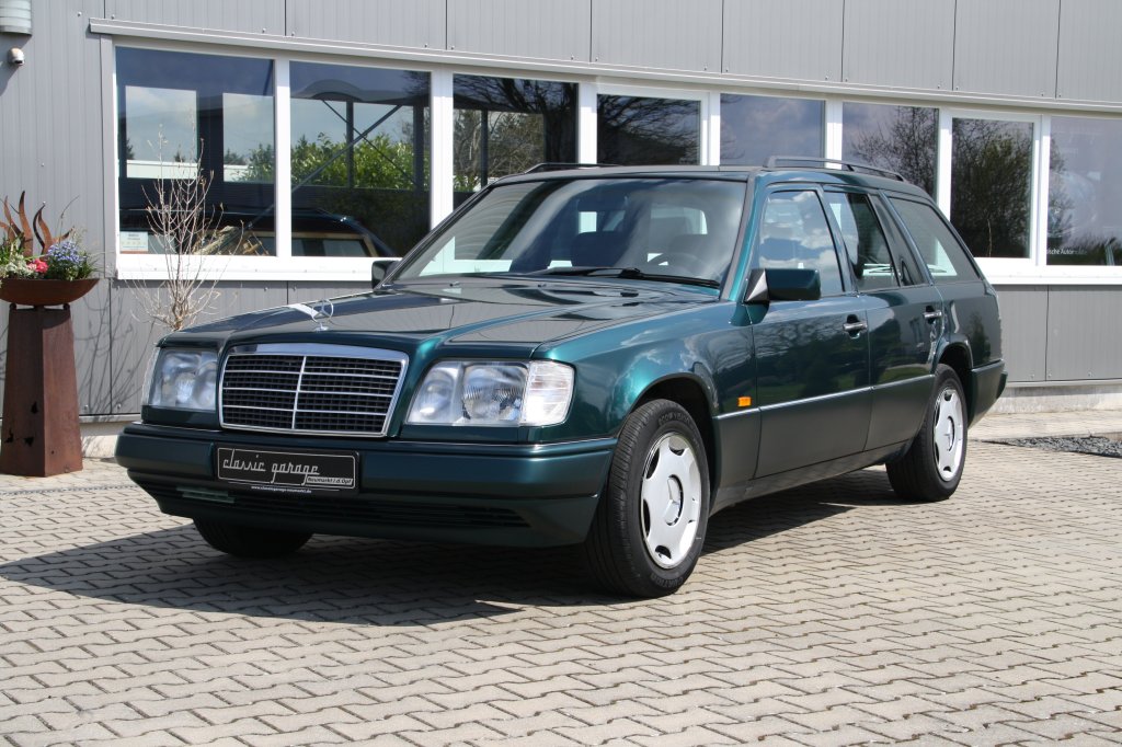 Mercedes-Benz 200T