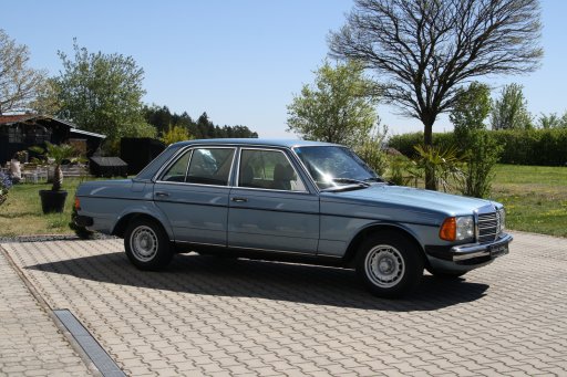 Mercedes-Benz 200 W123